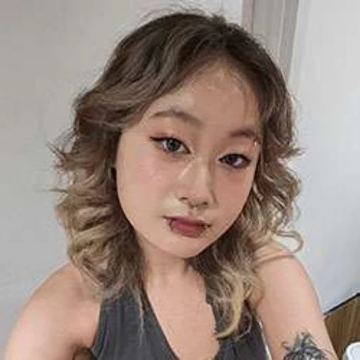 Emma Lee